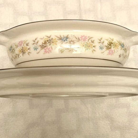 Noritake Blossom Time 7150 Fine Ivory China Gravy Boat Attached Underplate 7.5" - Picture 2 of 8